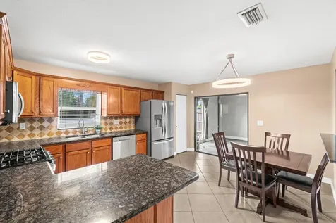 5734 Lincoln Circle Lake Worth FL 33463