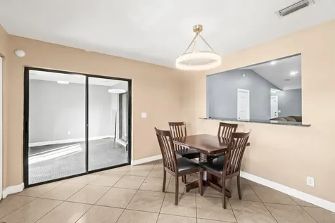 5734 Lincoln Circle Lake Worth FL 33463