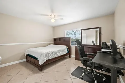 5734 Lincoln Circle Lake Worth FL 33463
