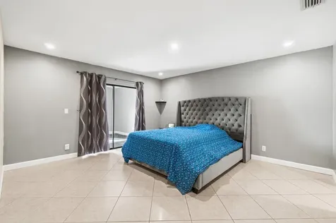 5734 Lincoln Circle Lake Worth FL 33463
