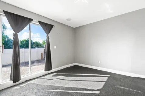 5734 Lincoln Circle Lake Worth FL 33463
