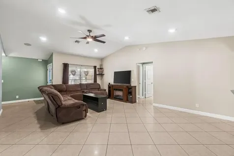 5734 Lincoln Circle Lake Worth FL 33463
