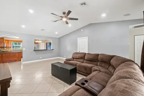 5734 Lincoln Circle Lake Worth FL 33463