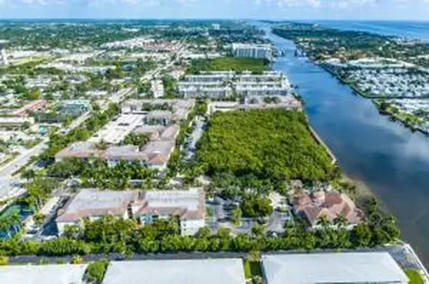 2408 E Tuscany Way Boynton Beach FL 33435
