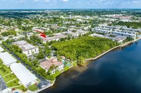 2408 E Tuscany Way Boynton Beach FL 33435