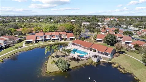 1652 Sw Crossing Circle Palm City FL 34990