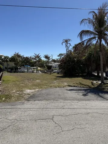 4575 SE Dixie Highway Stuart FL 34997