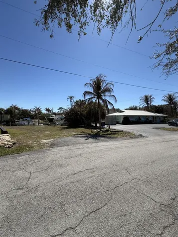 4575 SE Dixie Highway Stuart FL 34997