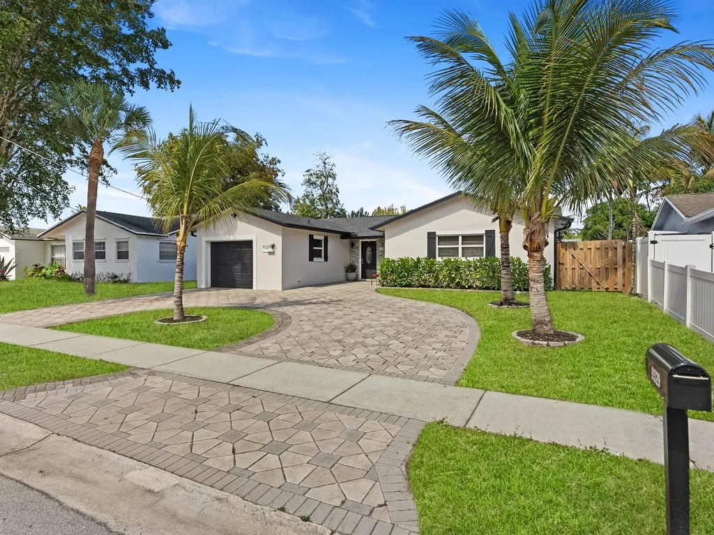 9329 Sw 2nd Street Boca Raton FL 33428
