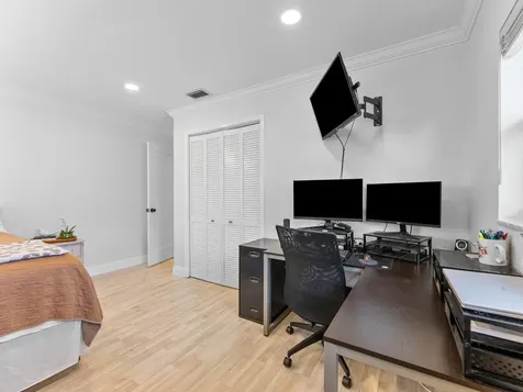 9329 Sw 2nd Street Boca Raton FL 33428