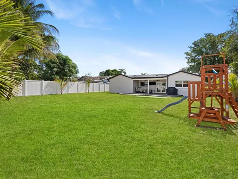 9329 Sw 2nd Street Boca Raton FL 33428