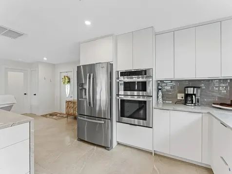 9329 Sw 2nd Street Boca Raton FL 33428