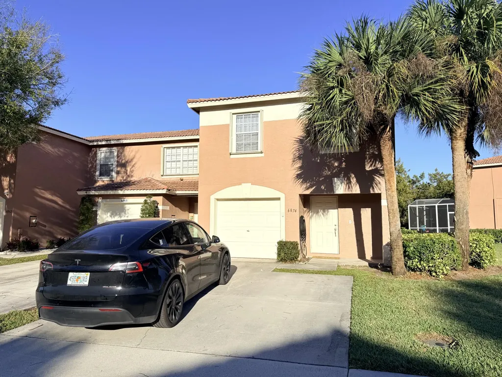 6874 Willow Creek Run Lake Worth FL 33463