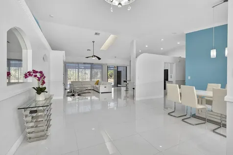 221 Cypress Trace Royal Palm Beach FL 33411