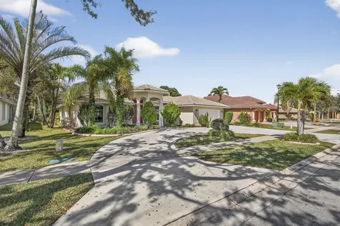 221 Cypress Trace Royal Palm Beach FL 33411