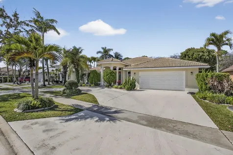 221 Cypress Trace Royal Palm Beach FL 33411