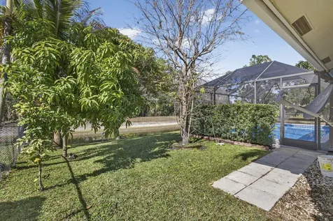 221 Cypress Trace Royal Palm Beach FL 33411