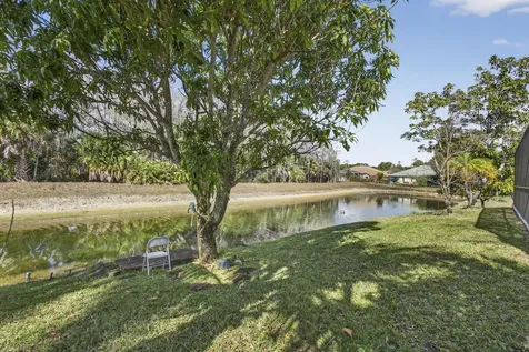 221 Cypress Trace Royal Palm Beach FL 33411