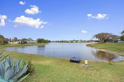 321 Sw Panther Trace Port Saint Lucie FL 34953