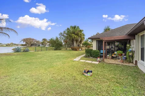 321 Sw Panther Trace Port Saint Lucie FL 34953
