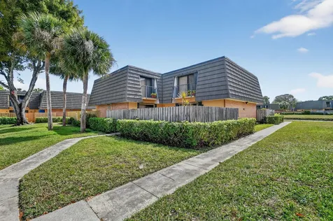4210 42nd Way West Palm Beach FL 33407