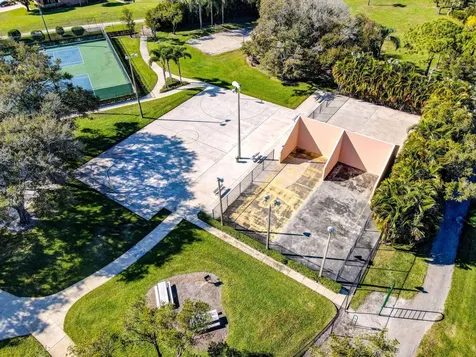 4210 42nd Way West Palm Beach FL 33407