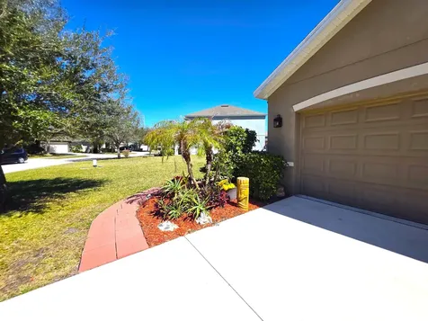 1440 Lexington Square Vero Beach FL 32962