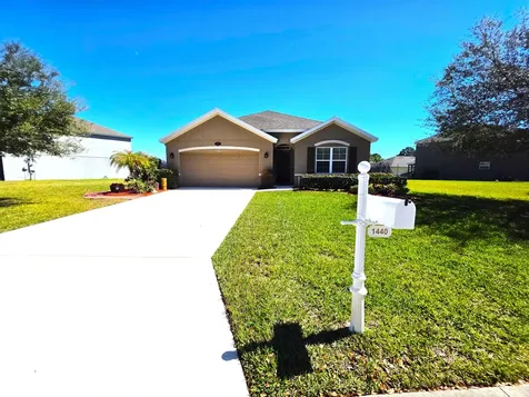 1440 Lexington Square Vero Beach FL 32962