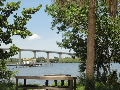 1440 Lexington Square Vero Beach FL 32962