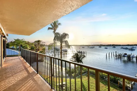 624 Sw Saint Lucie Crescent Stuart FL 34994