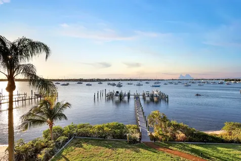 624 Sw Saint Lucie Crescent Stuart FL 34994