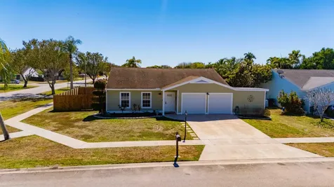 7791 Blairwood Circle Lake Worth FL 33467