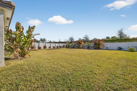 7625 Nw Greenbank Circle Port Saint Lucie FL 34987