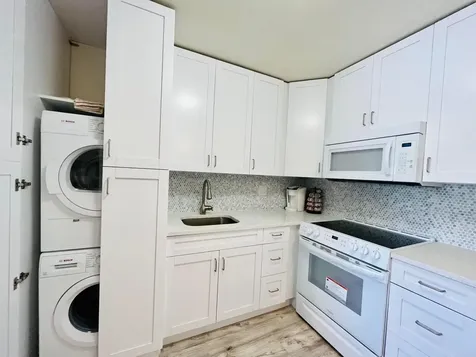 50 Plymouth F West Palm Beach FL 33417