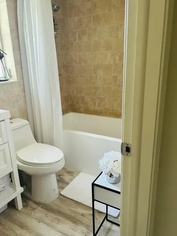50 Plymouth F West Palm Beach FL 33417