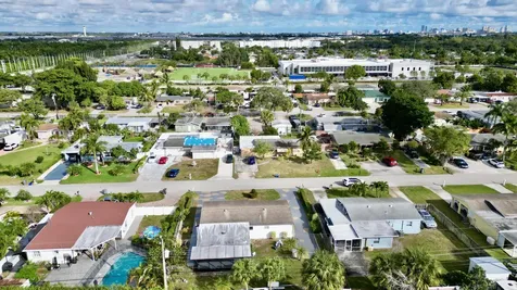 2890 Marbill Road West Palm Beach FL 33406