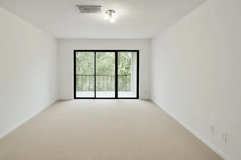 1739 Embassy Drive West Palm Beach FL 33401