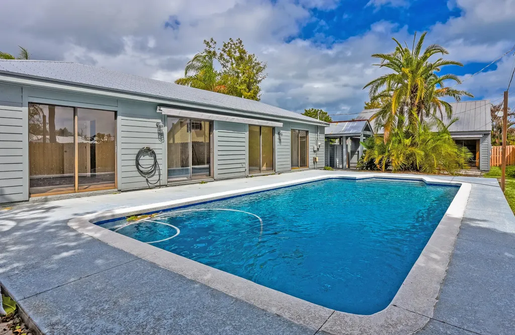5666 Se Matousek Street Stuart FL 34997