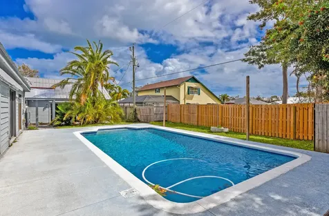 5666 Se Matousek Street Stuart FL 34997