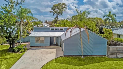 5666 Se Matousek Street Stuart FL 34997