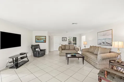 383 Villa Drive Atlantis FL 33462