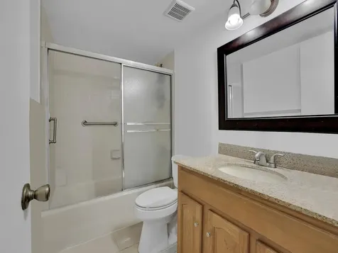 9702 Nw 5th Lane Miami FL 33172