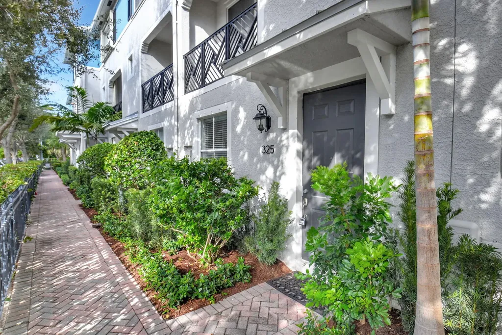 325 Atlantic Grove Way Delray Beach FL 33444