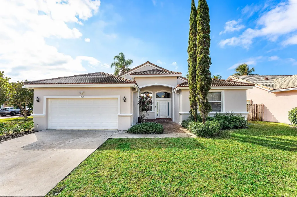 9430 Lago Drive Boynton Beach FL 33472