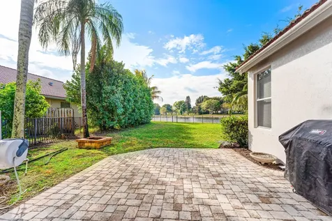 9430 Lago Drive Boynton Beach FL 33472