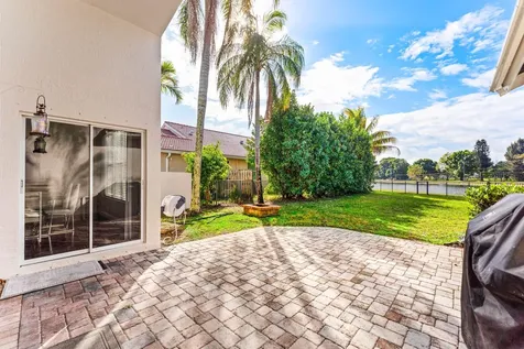 9430 Lago Drive Boynton Beach FL 33472