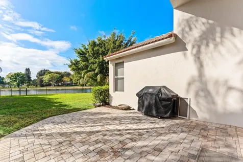 9430 Lago Drive Boynton Beach FL 33472