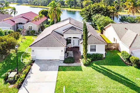 9430 Lago Drive Boynton Beach FL 33472
