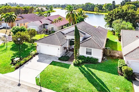 9430 Lago Drive Boynton Beach FL 33472