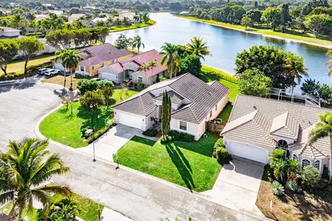 9430 Lago Drive Boynton Beach FL 33472